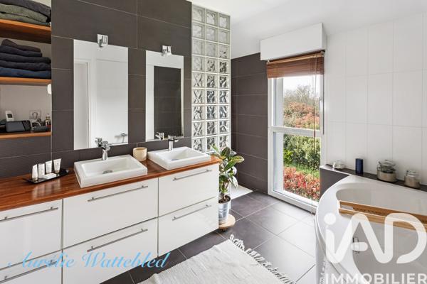 Maison à vendre 9 pièces 240,28 m² Carquefou