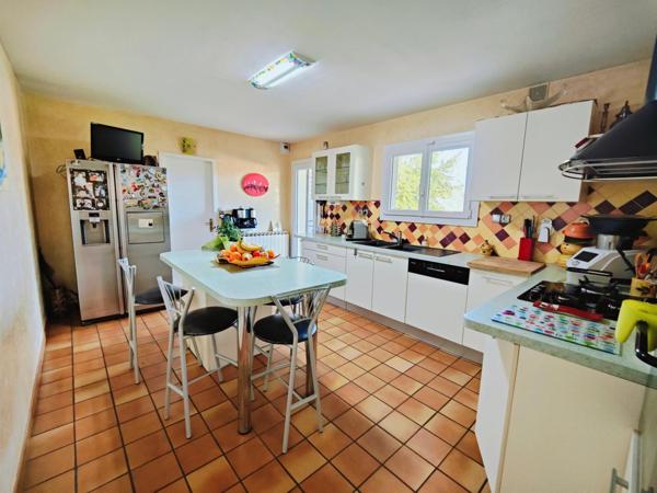 Villa T5 au calme, clim, garage 34m², Tram C