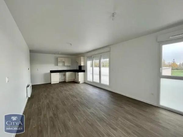 Appartement à louer 4 pièces 85.06m² Chartres (28000)