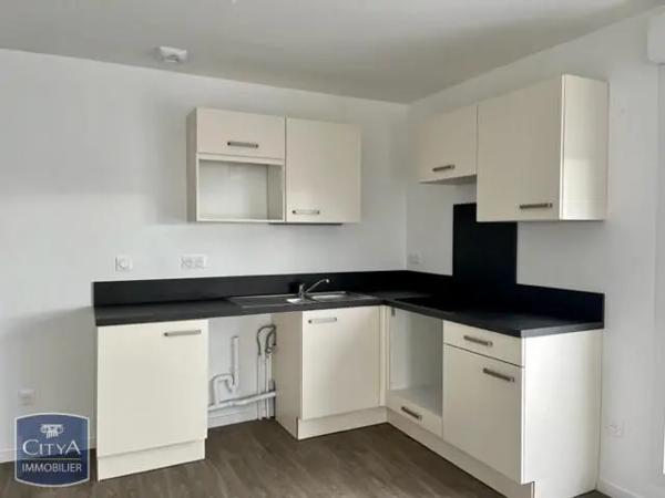 Appartement à louer 4 pièces 85.06m² Chartres (28000)