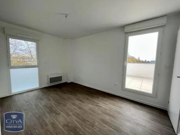 Appartement à louer 4 pièces 85.06m² Chartres (28000)