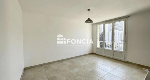 Location Appartement 2 pièces 43 m² - Grenoble 38100