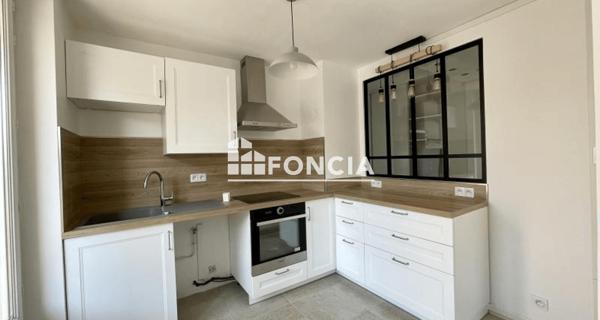Location Appartement 2 pièces 43 m² - Grenoble 38100