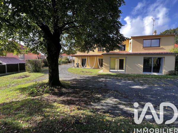 Maison à vendre 17 pièces 340 m² La Châtaigneraie