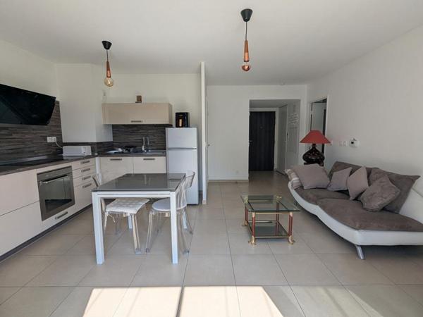Coup de coeur - TASSIN LE BOURG - Appartement lumineux avec grand balcon plein sud au calme