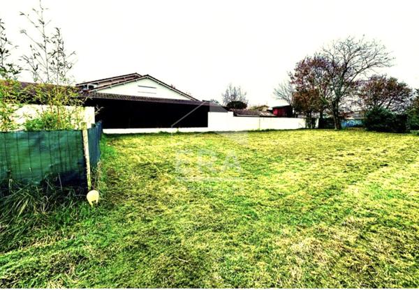 A vendre /  Gujan Mestras, terrain à bâtir de 724 m2