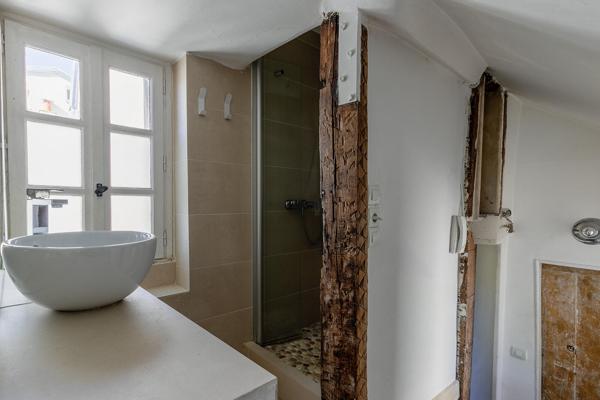 Studio en dernier étage à Saint-Germain-des-Prés