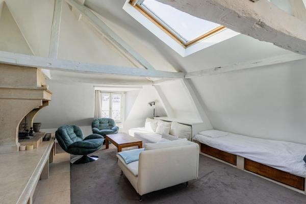 Studio en dernier étage à Saint-Germain-des-Prés