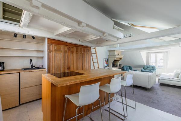 Studio en dernier étage à Saint-Germain-des-Prés