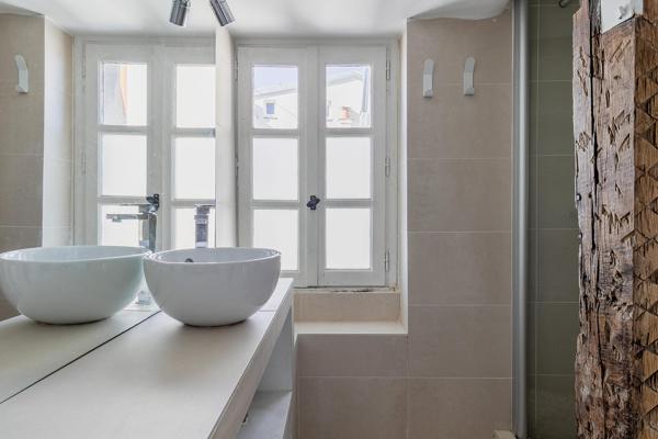 Studio en dernier étage à Saint-Germain-des-Prés