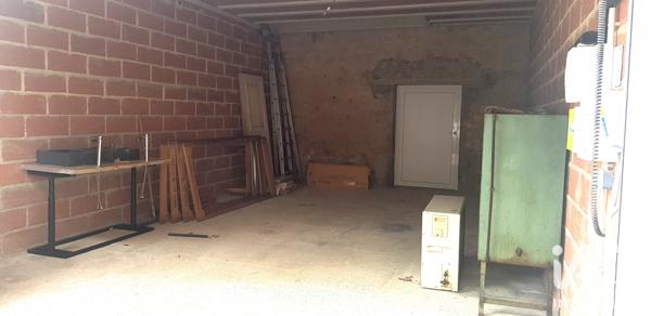 Immeuble à vendre 375 m² Thézan-des-Corbières