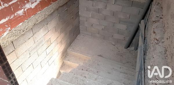 Immeuble à vendre 375 m² Thézan-des-Corbières