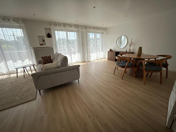 Appartement Poissy 5 pièce(s) 104m2 €439 000 ** - Référence 9166
