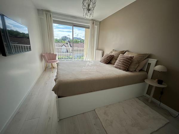 Appartement Poissy 5 pièce(s) 104m2 €439 000 ** - Référence 9166