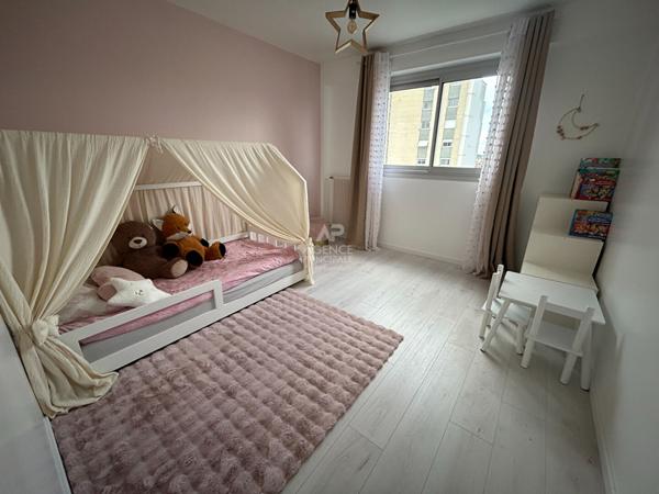 Appartement Poissy 5 pièce(s) 104m2 €439 000 ** - Référence 9166