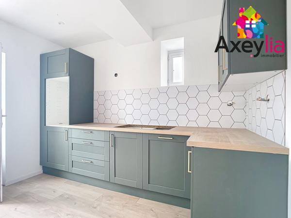 Vougy (42720) A VENDRE - VOUGY - MAISON ENTIÈREMENT RÉNOVÉE AVEC QUATRE CHAMBRES, TERRAIN ET STATIONNEMENTS