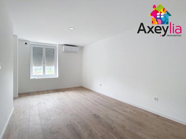 Vougy (42720) A VENDRE - VOUGY - MAISON ENTIÈREMENT RÉNOVÉE AVEC QUATRE CHAMBRES, TERRAIN ET STATIONNEMENTS