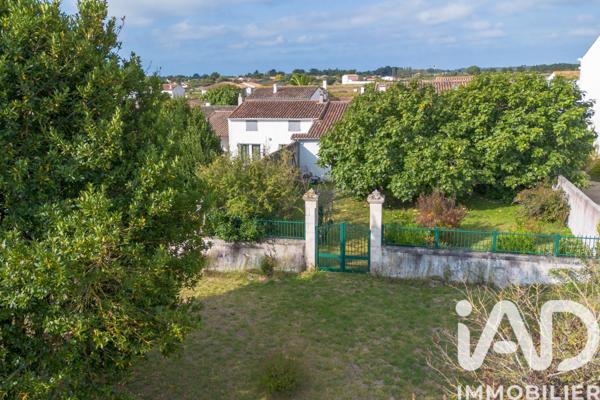 Maison à vendre 6 pièces 142 m² Le Bois-Plage-en-Ré