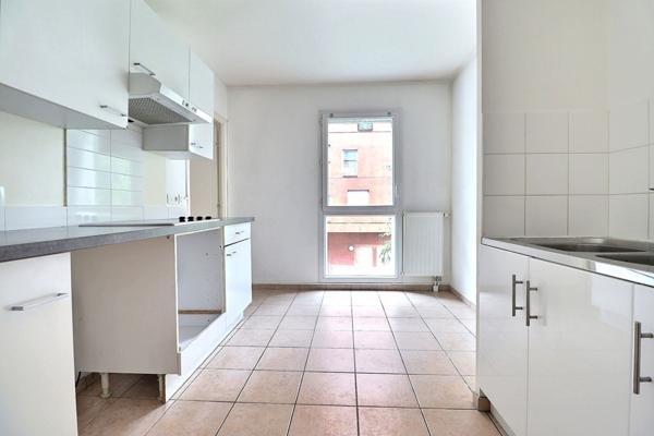 Appartement Aubervilliers 3 pièce(s) 66 m2