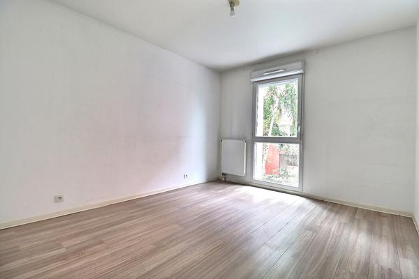 Appartement Aubervilliers 3 pièce(s) 66 m2
