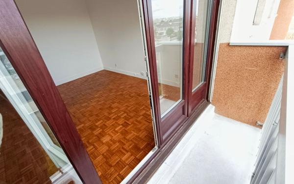 Appartement à vendre    2 pièces • 40 m2 Créteil