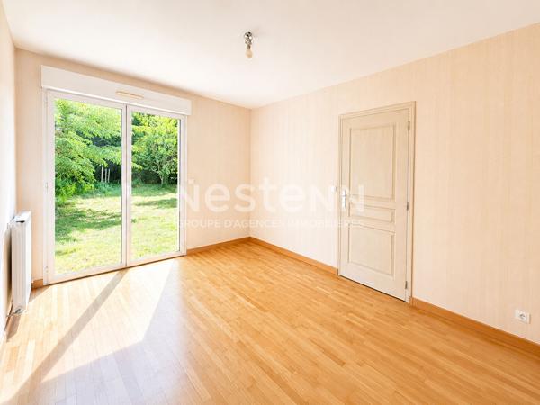 Maison contemporaine familiale 2h de Paris 5pieces piscine intérieure Montapins
