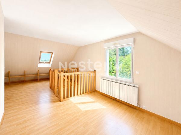 Maison contemporaine familiale 2h de Paris 5pieces piscine intérieure Montapins