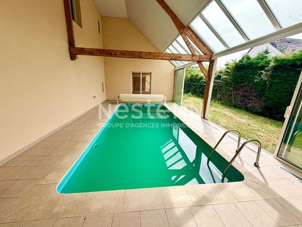 Maison contemporaine familiale 2h de Paris 5pieces piscine intérieure Montapins