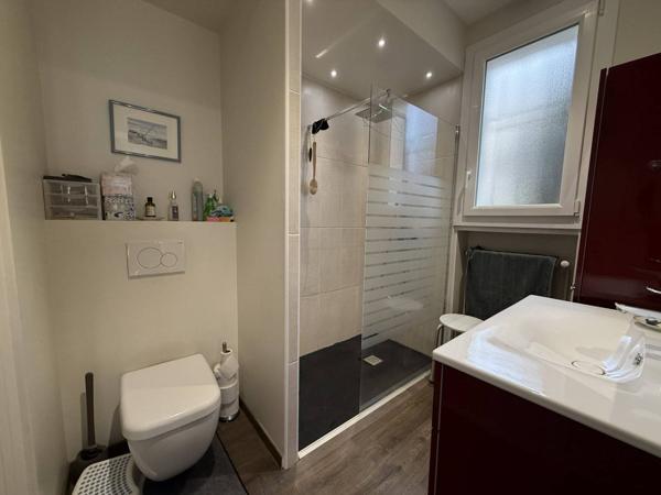 Maison - 162 m² - 6 pièces à DAVEZIEUX