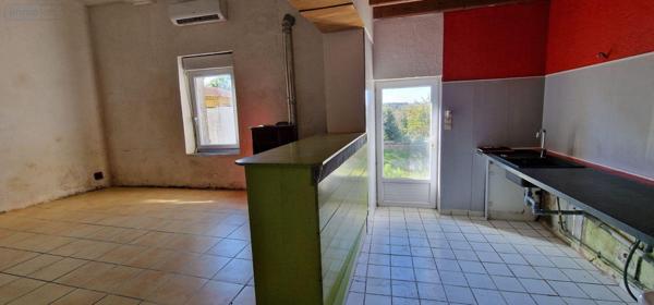 Maison de ville à vendre à Thouars dans les Deux-Sèvres (79100), ref : 79079-40   
CENTRE-VILLE