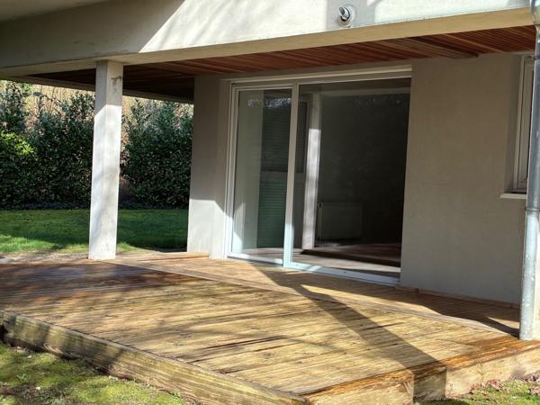 T4 84 M² AVEC TERRASSE PARKING COUVERT+ PARKING CLOS ET CAVE CROIX