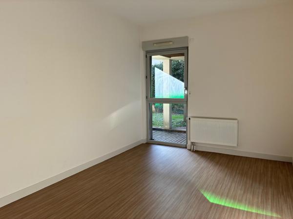 T4 84 M² AVEC TERRASSE PARKING COUVERT+ PARKING CLOS ET CAVE CROIX