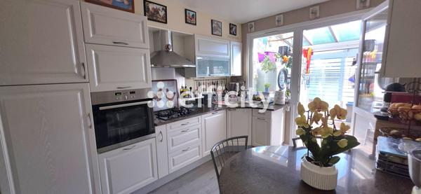 Maison 4 pièces - 85 m² Exclusivité efficity