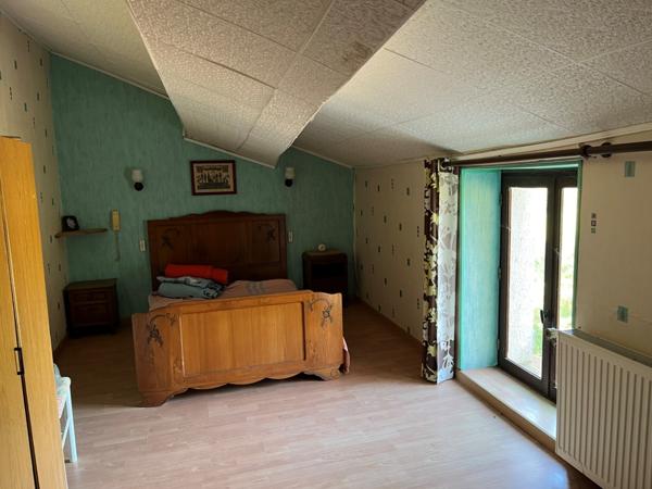 Maison  5 pièce(s)  3 chambre(s)  145 m²