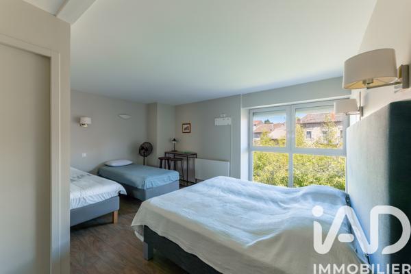 Immeuble à vendre 155 m² Le Vernet-Chaméane