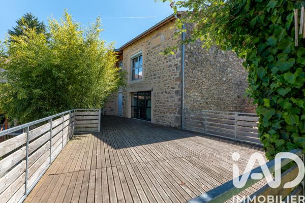 Immeuble à vendre 155 m² Le Vernet-Chaméane