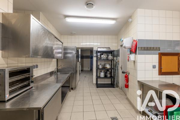 Immeuble à vendre 155 m² Le Vernet-Chaméane
