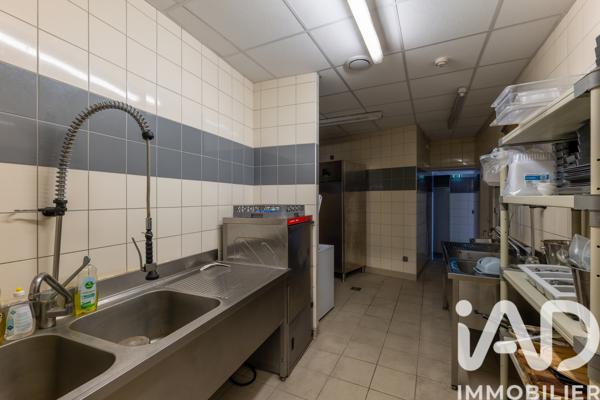 Immeuble à vendre 155 m² Le Vernet-Chaméane