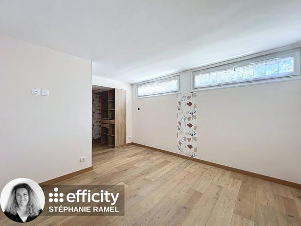 Local Commercial 4 pièces - 139 m² Exclusivité efficity