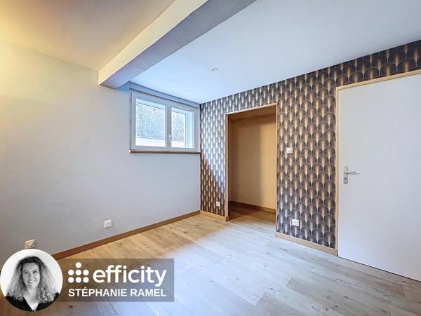 Local Commercial 4 pièces - 139 m² Exclusivité efficity