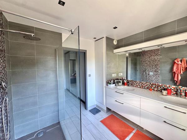 Villa contemporaine de 185m² à AIX-EN-PROVENCE