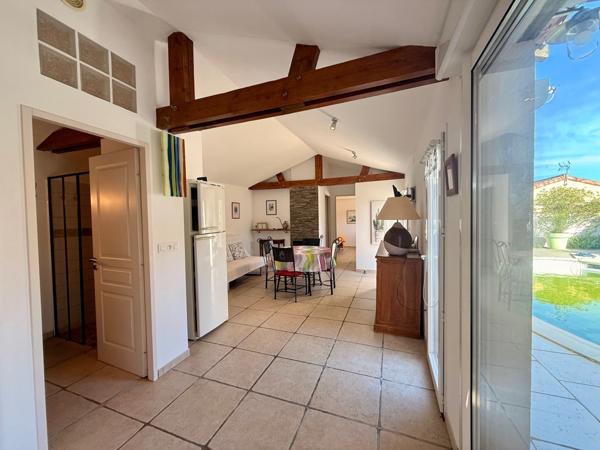 Maison plain-pied à vendre 7 pièces RIEUX MINERVOIS (11) 178m2 habitables dont gite de 50m2 sur terrain 725m2 avec piscine