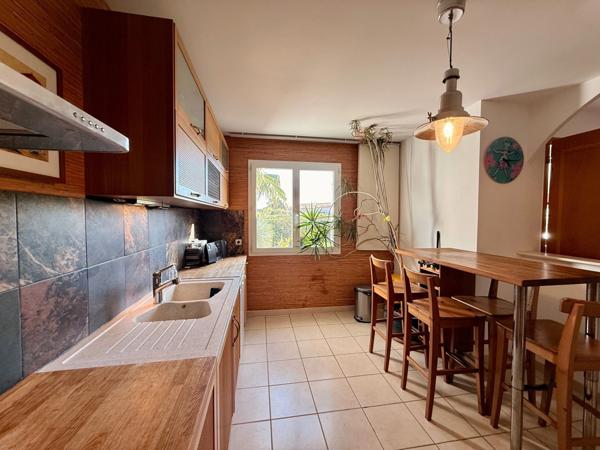 Maison plain-pied à vendre 7 pièces RIEUX MINERVOIS (11) 178m2 habitables dont gite de 50m2 sur terrain 725m2 avec piscine