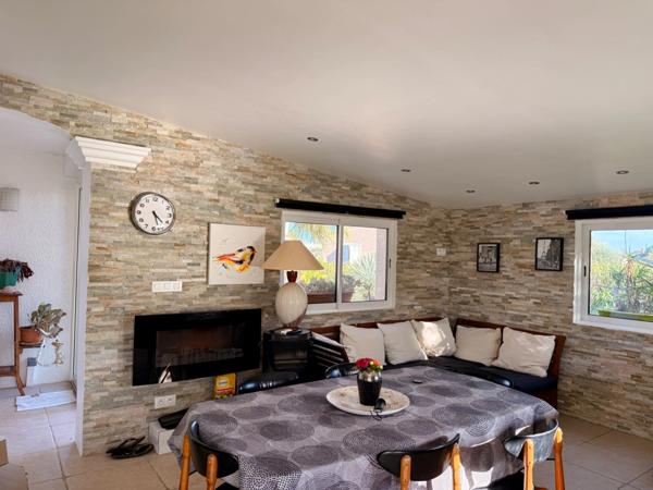 Maison plain-pied à vendre 7 pièces RIEUX MINERVOIS (11) 178m2 habitables dont gite de 50m2 sur terrain 725m2 avec piscine