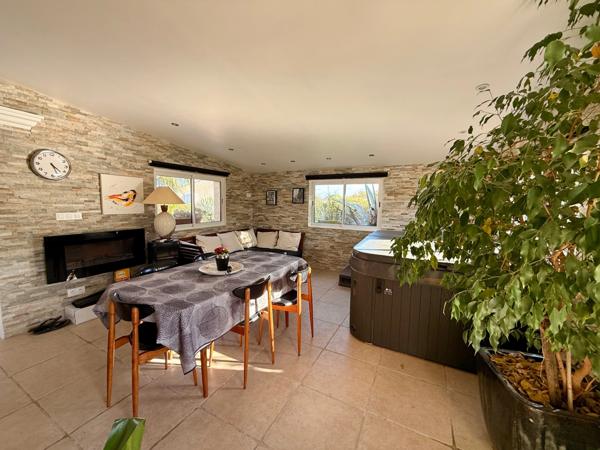 Maison plain-pied à vendre 7 pièces RIEUX MINERVOIS (11) 178m2 habitables dont gite de 50m2 sur terrain 725m2 avec piscine