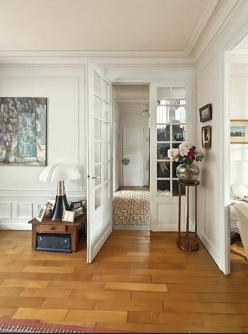 Vente                                                      Maison
                        
                     8 pièces                      220 m2                     à Fontainebleau