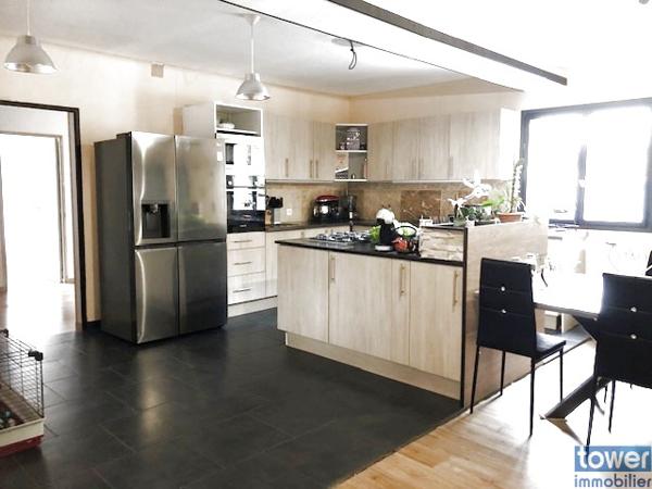 Maison
                                                                                                                                                                                                                                                                                                                        5 pièce(s)                                                                                                                                                                                                          4 chambre(s)                                                                                                                                                                                                          141  m²