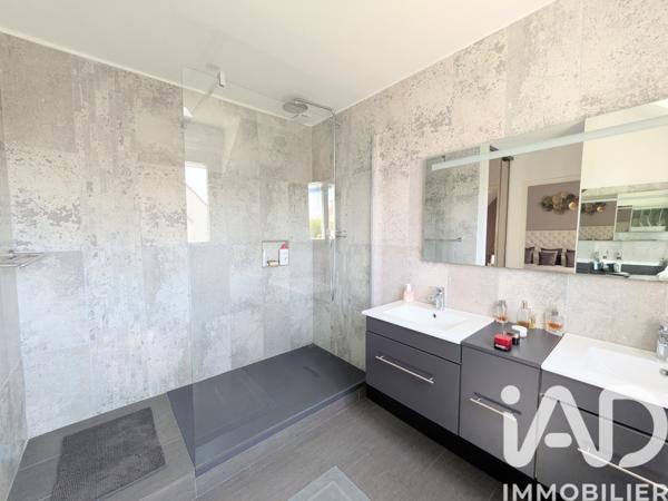 Maison à vendre 5 pièces 106 m² Chelles