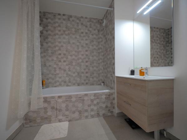 APPARTEMENT A VENDRE - 3 PIECES - 68m² - ROMAINVILLE