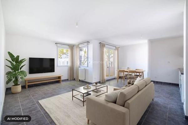 Vente                                                      Appartement
                        
                     3 pièces                      65 m2                     à Villeurbanne
